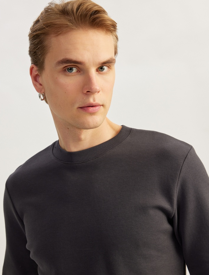  Bisiklet Yaka Pamuklu Pike Kumaş Basic Sweatshirt