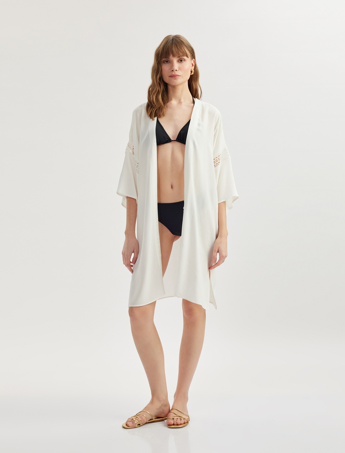  Viskon Kumaş Fisto Detaylı 3/4 Kol Oversize Kimono