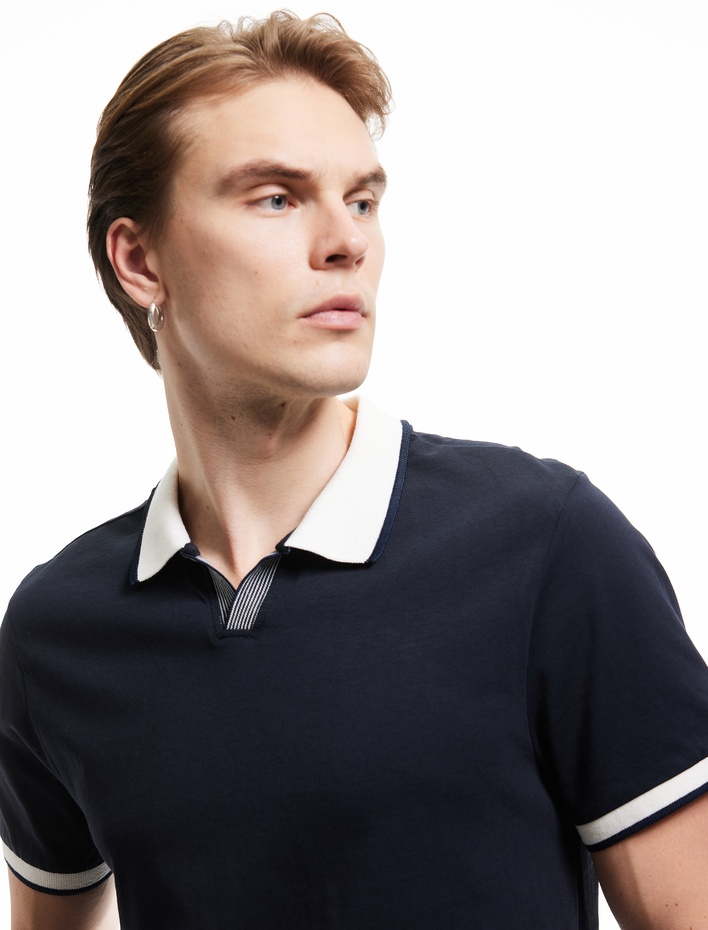  Slim Fit Pamuklu Renk Kontrast Detaylı Kısa Kollu V Yaka Polo Tişört
