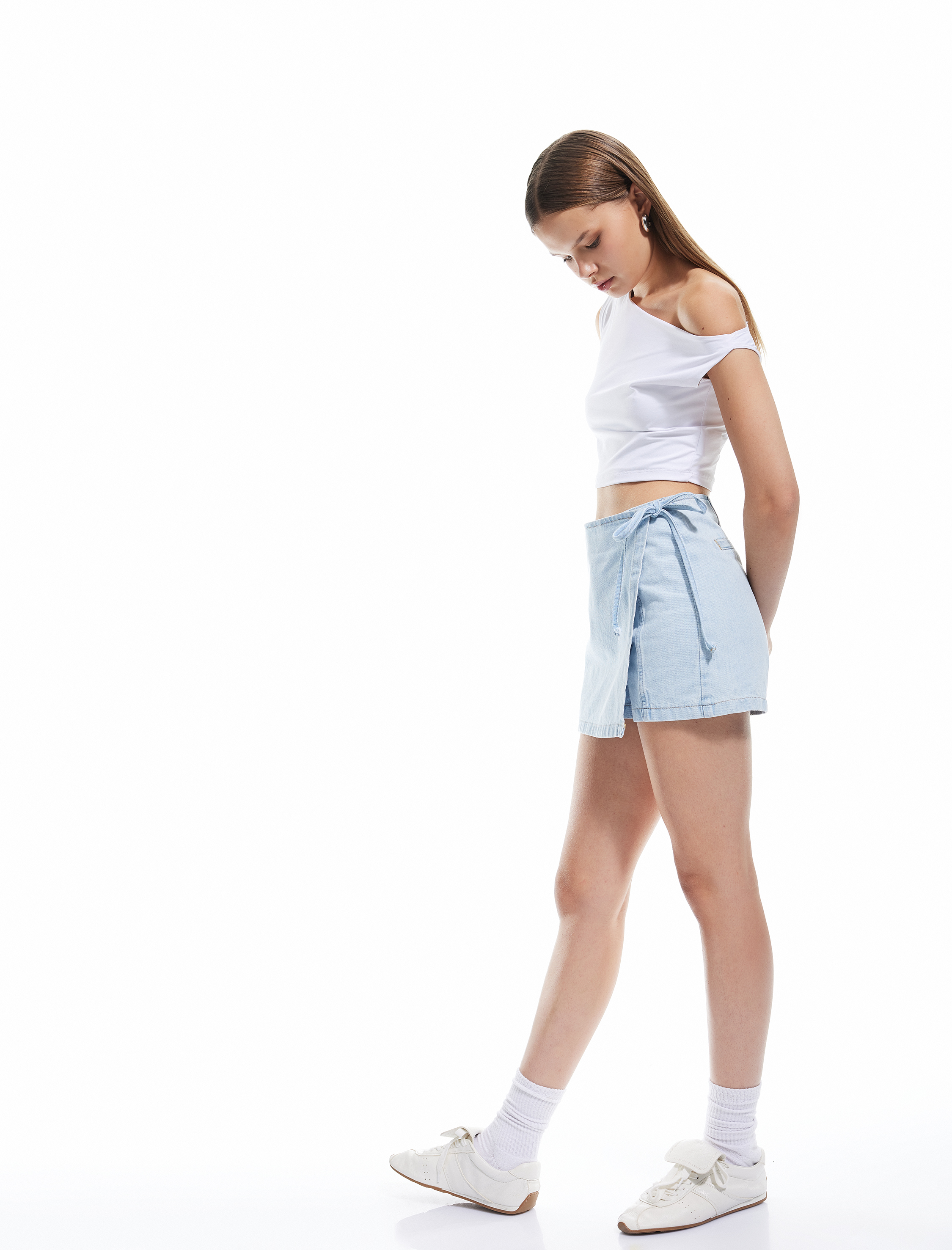   Pamuklu Bağlama Detaylı Mini Denim Şort Etek
