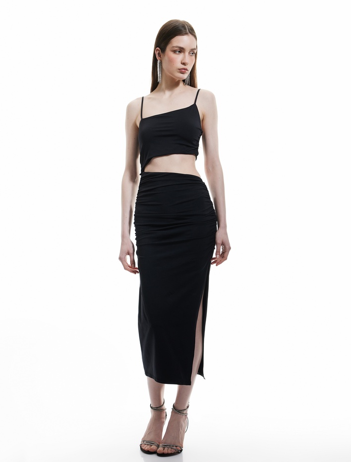  İnce Askılı Yan Pencere Detaylı Midi Bodycon Elbise