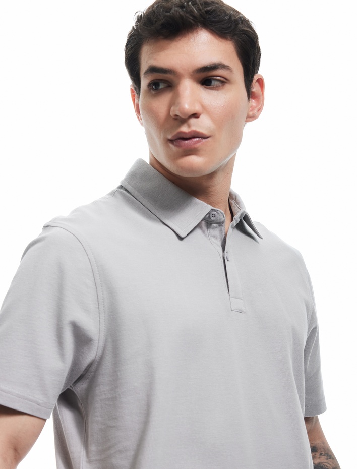  Pamuklu Regular Fit Kısa Kollu Polo Yaka Tişört