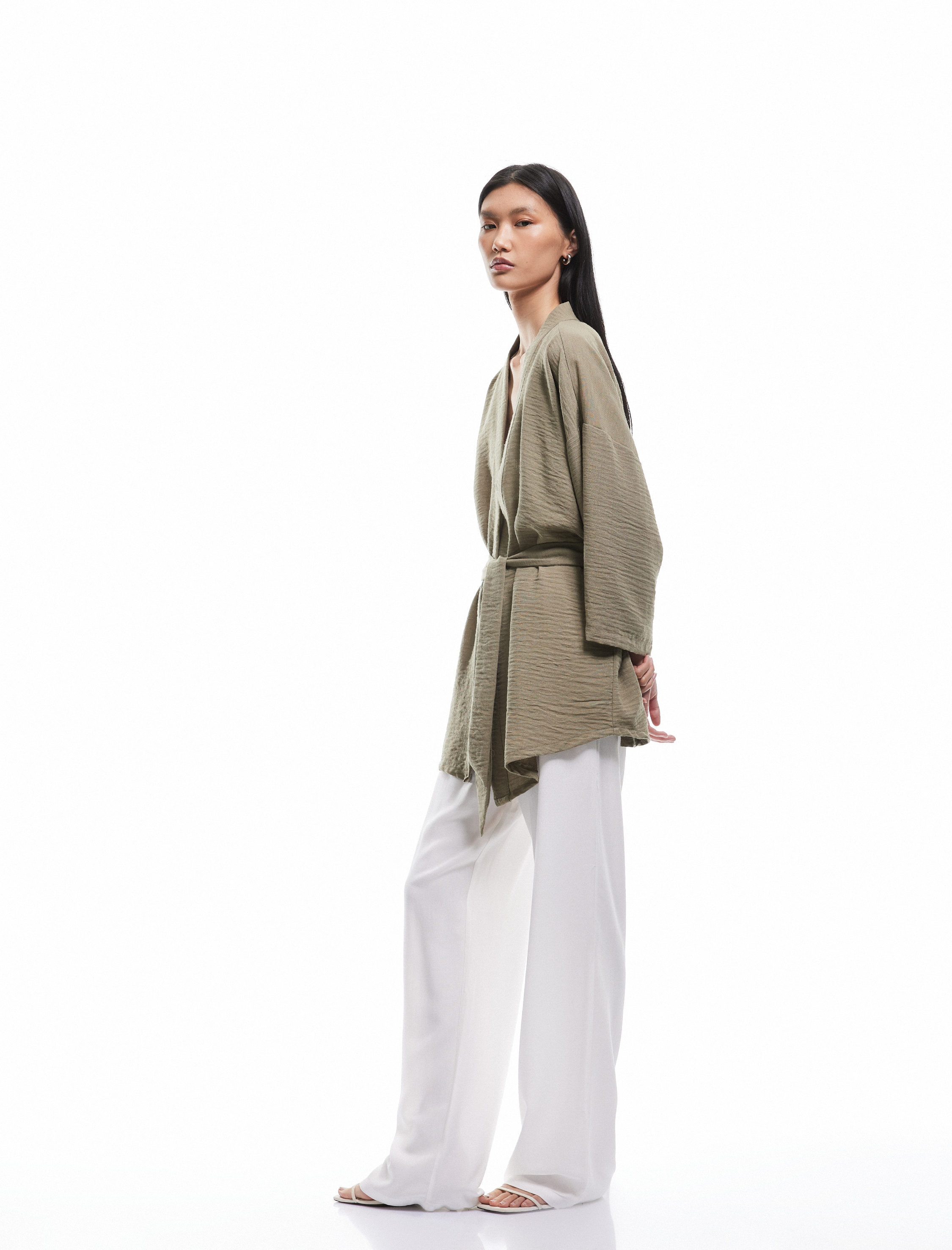   Kruvaze Beli Bağcıklı Kısa Geniş Kollu Kimono