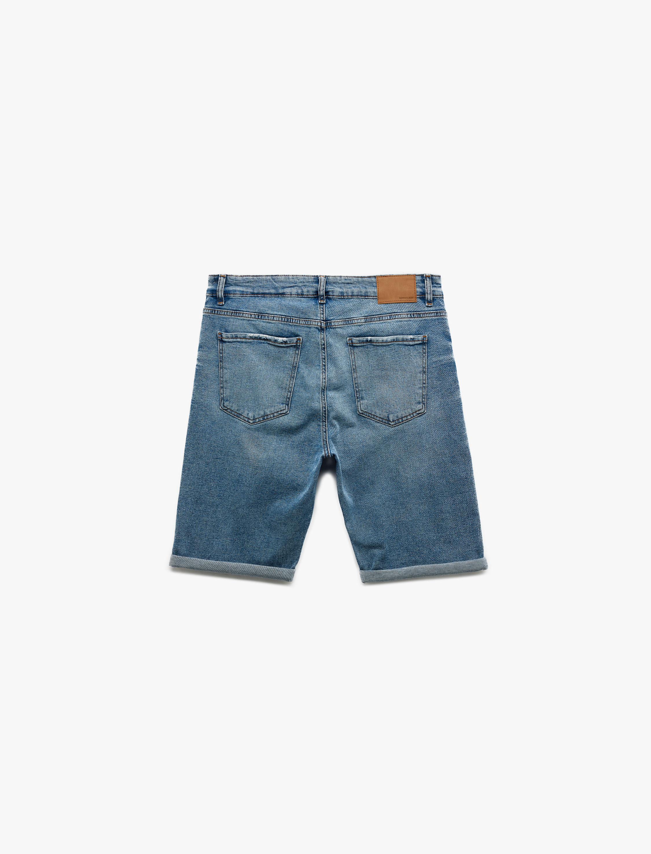   Katlamalı Paça Cep Detaylı Pamuklu Slim Fit Jean Şort