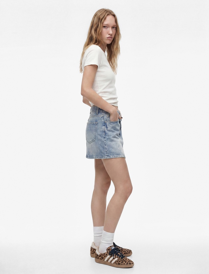  Pamuklu Cepli Düğmeli Asimetrik Mini Denim Etek
