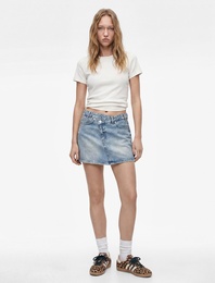 Pamuklu Cepli Düğmeli Asimetrik Mini Denim Etek