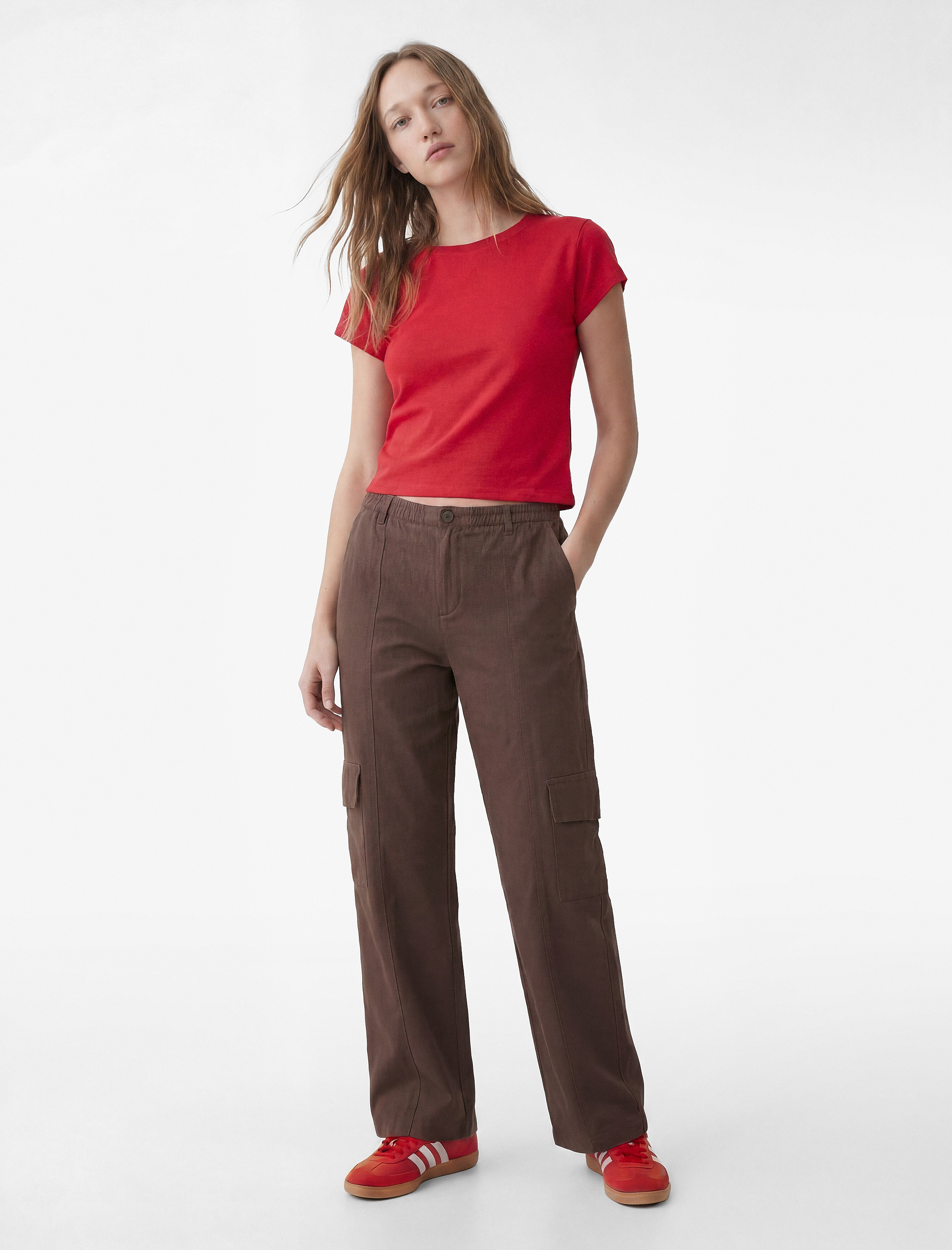   Pamuklu Kısa Kollu Slim Fit Omzu Açık Tişört