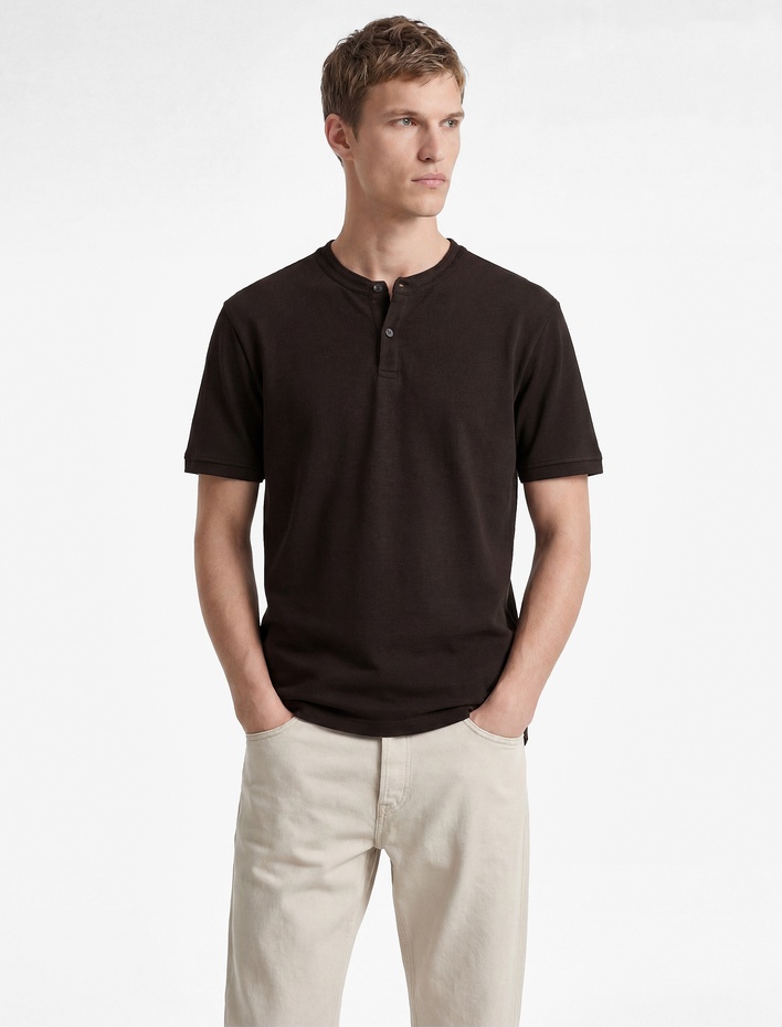  Regular Fit Pamuklu Düğmeli Kısa Kollu Henley Yaka Tişört