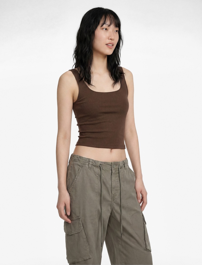 Pamuklu Slim Fit U Yaka Kolsuz Bluz