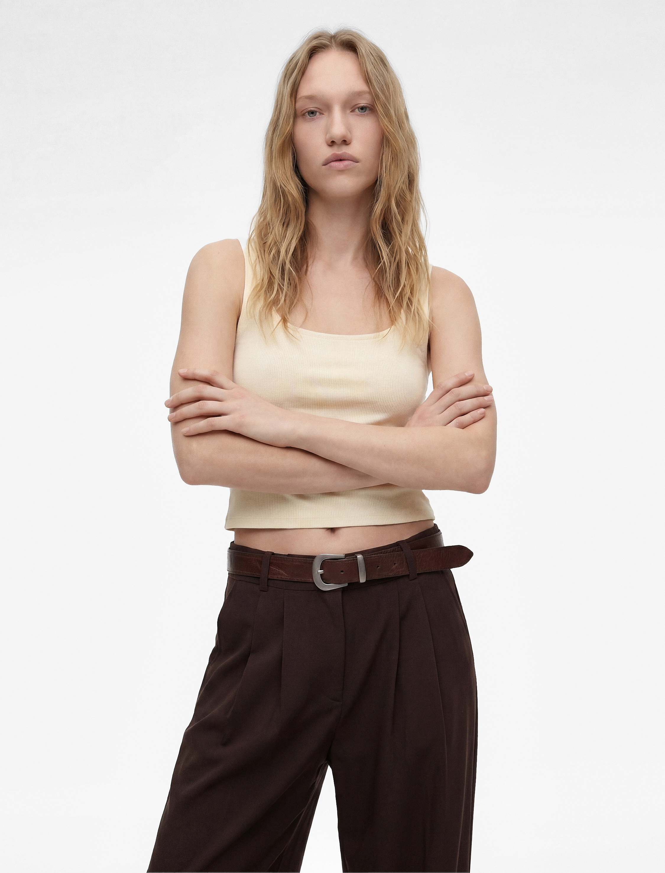   Pamuklu Slim Fit U Yaka Kolsuz Bluz