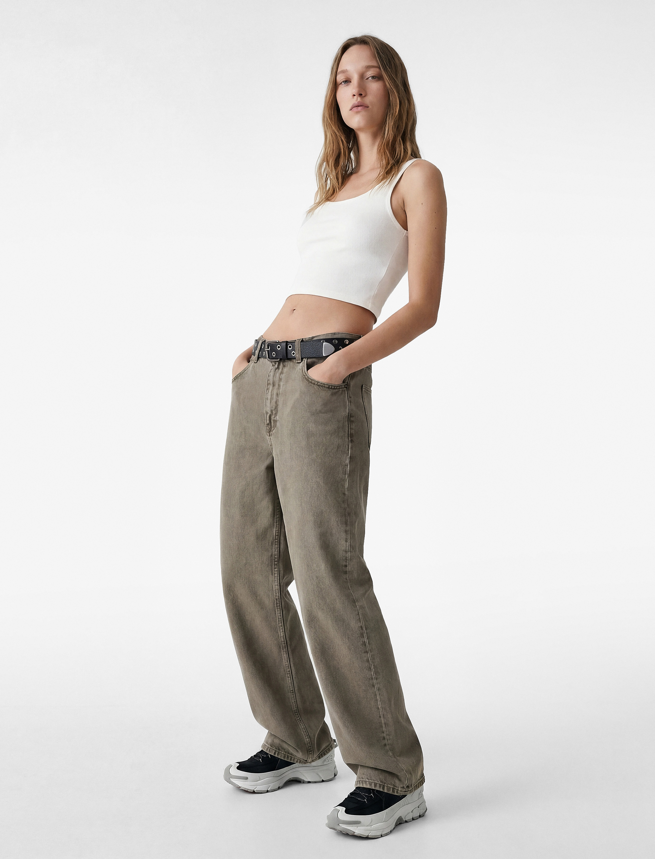   Pamuklu Slim Fit U Yaka Kolsuz Bluz