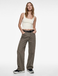 Pamuklu Slim Fit U Yaka Kolsuz Bluz
