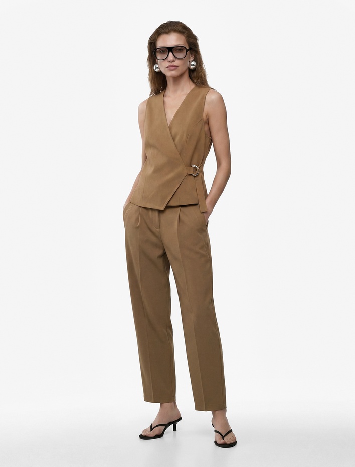  Slim Fit Ayarlanabilir Kapama Detaylı Kruvaze Yelek
