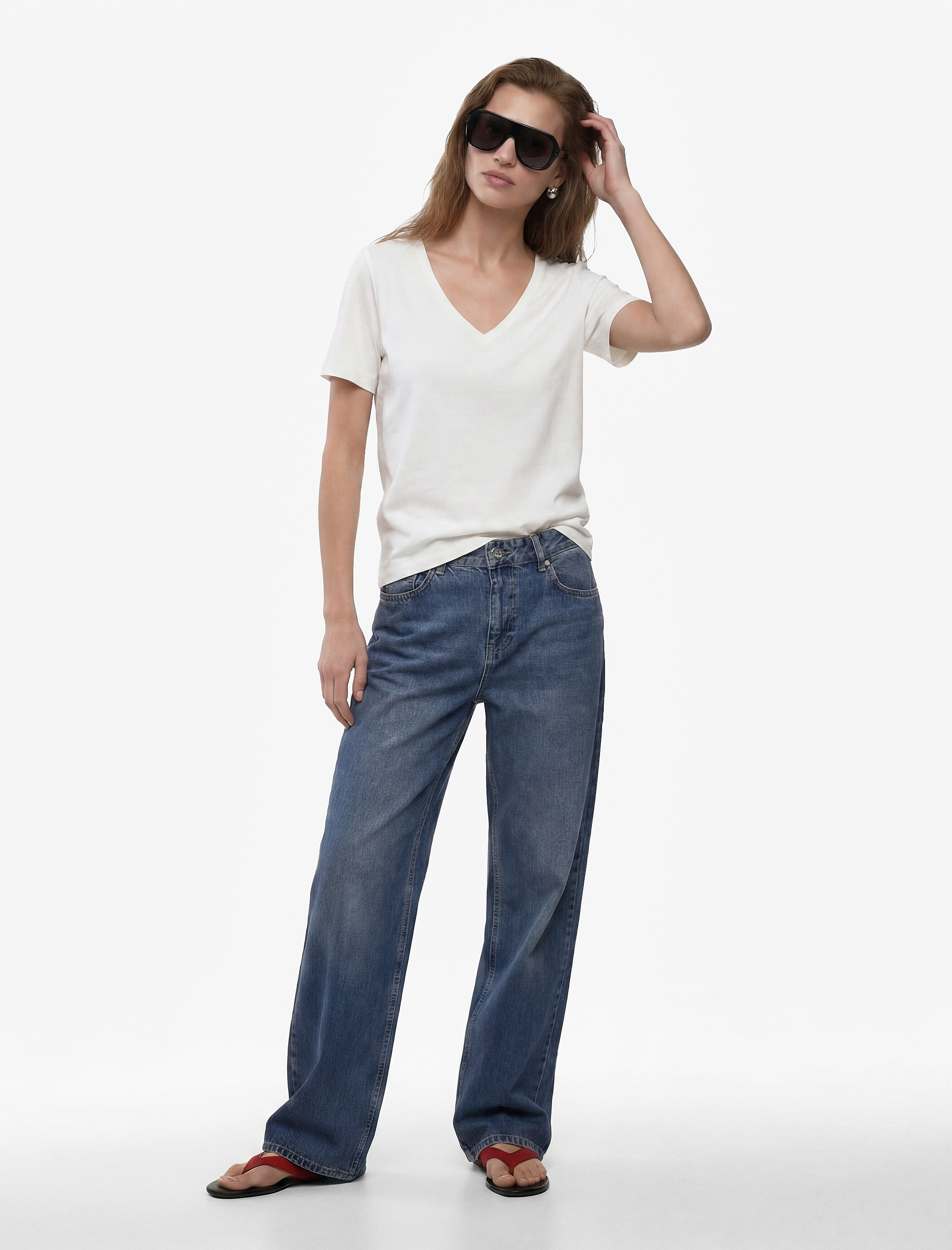   Pamuklu Slim Fit Kısa Kollu V Yaka Tişört