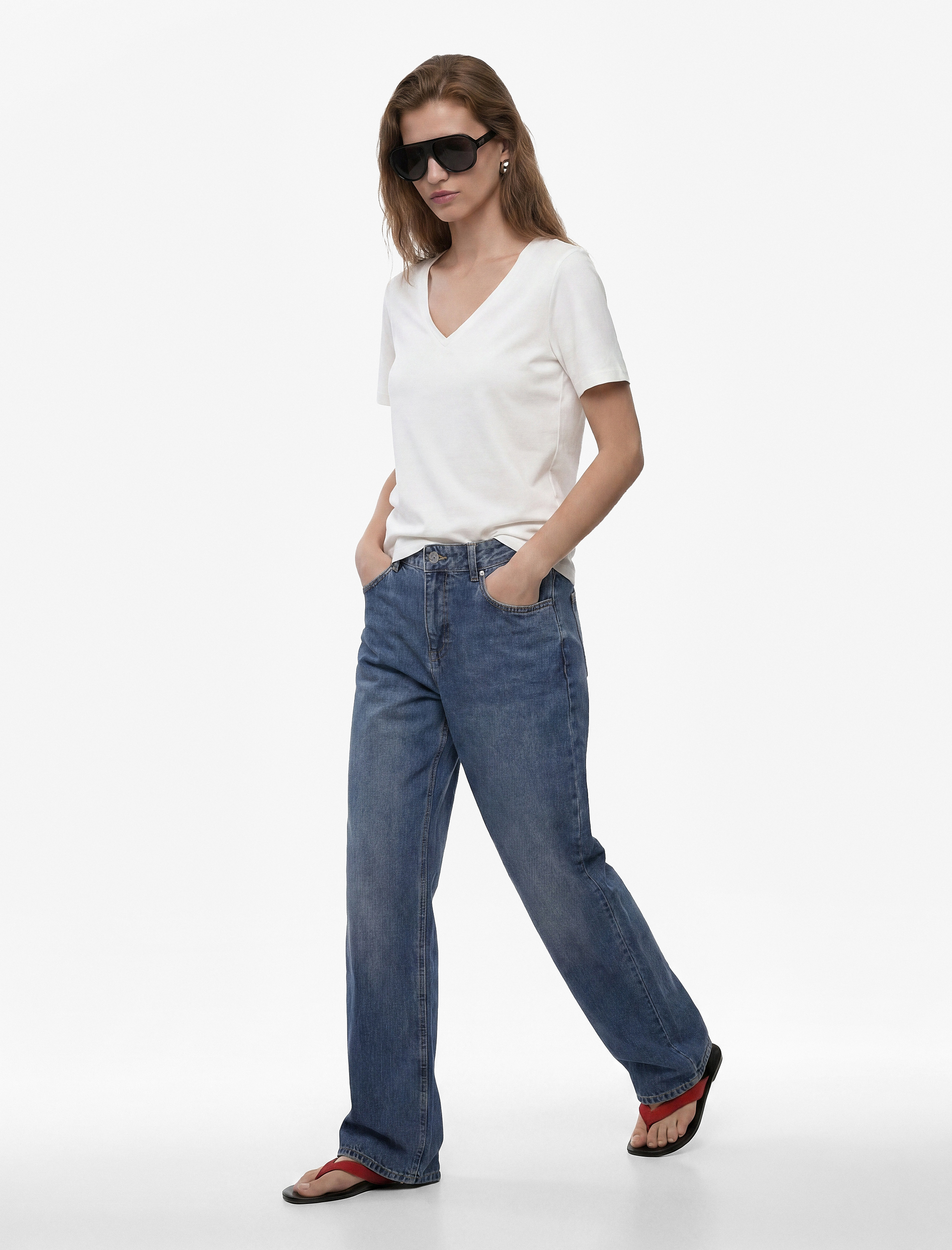   Pamuklu Slim Fit Kısa Kollu V Yaka Tişört