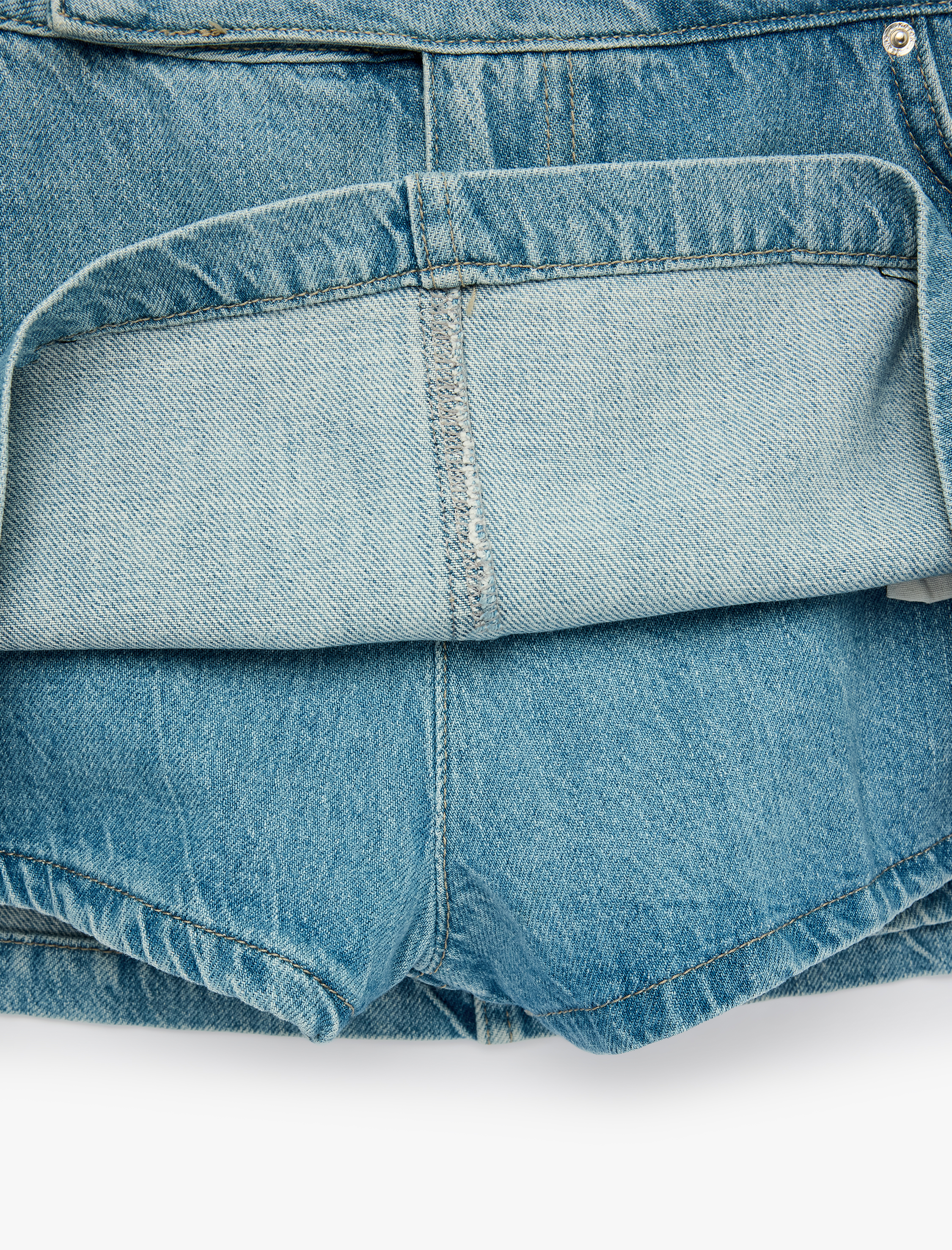   Pamuklu Cep Detaylı Düğmeli Denim Mini Şort Etek