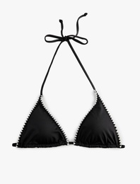 Kroşe Detaylı Üçgen Bikini Üst