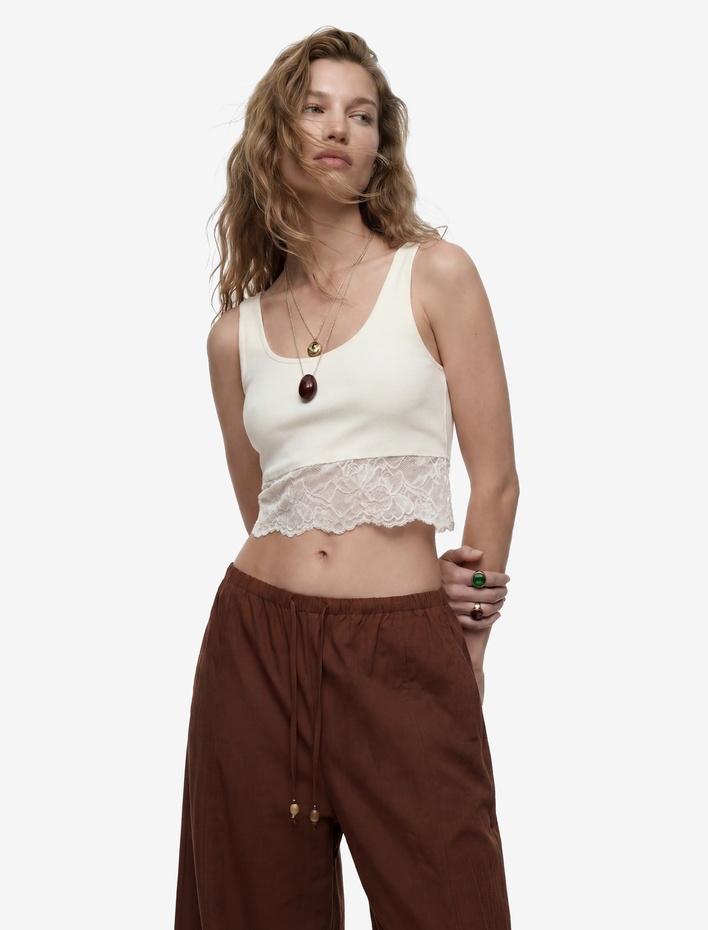  Pamuklu Slim Fit Dantel Detaylı Kalın Askılı Crop Bluz