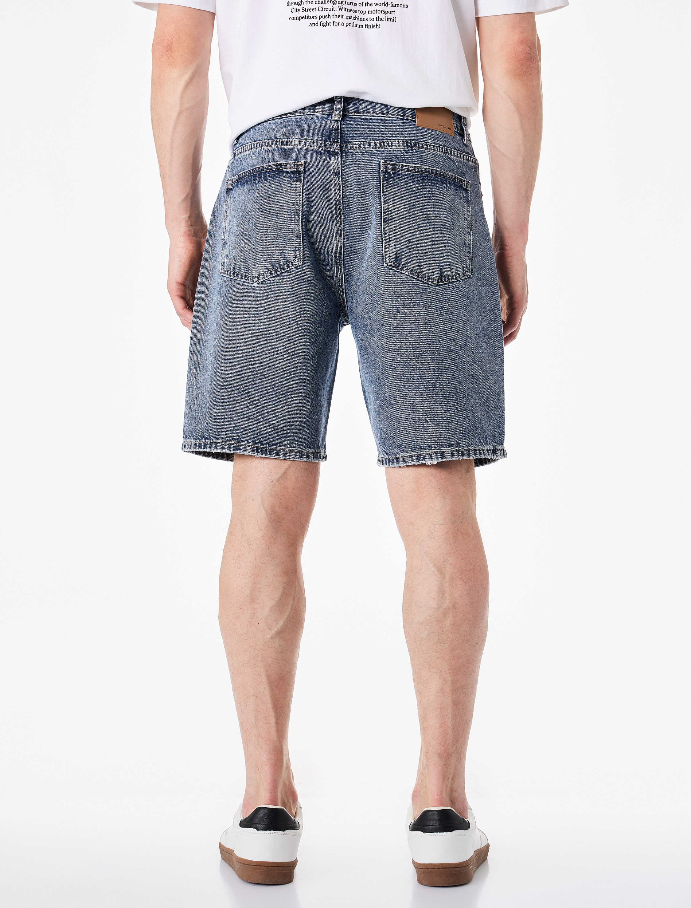   Pamuklu Normal Bel Straight Fit Jean Şort