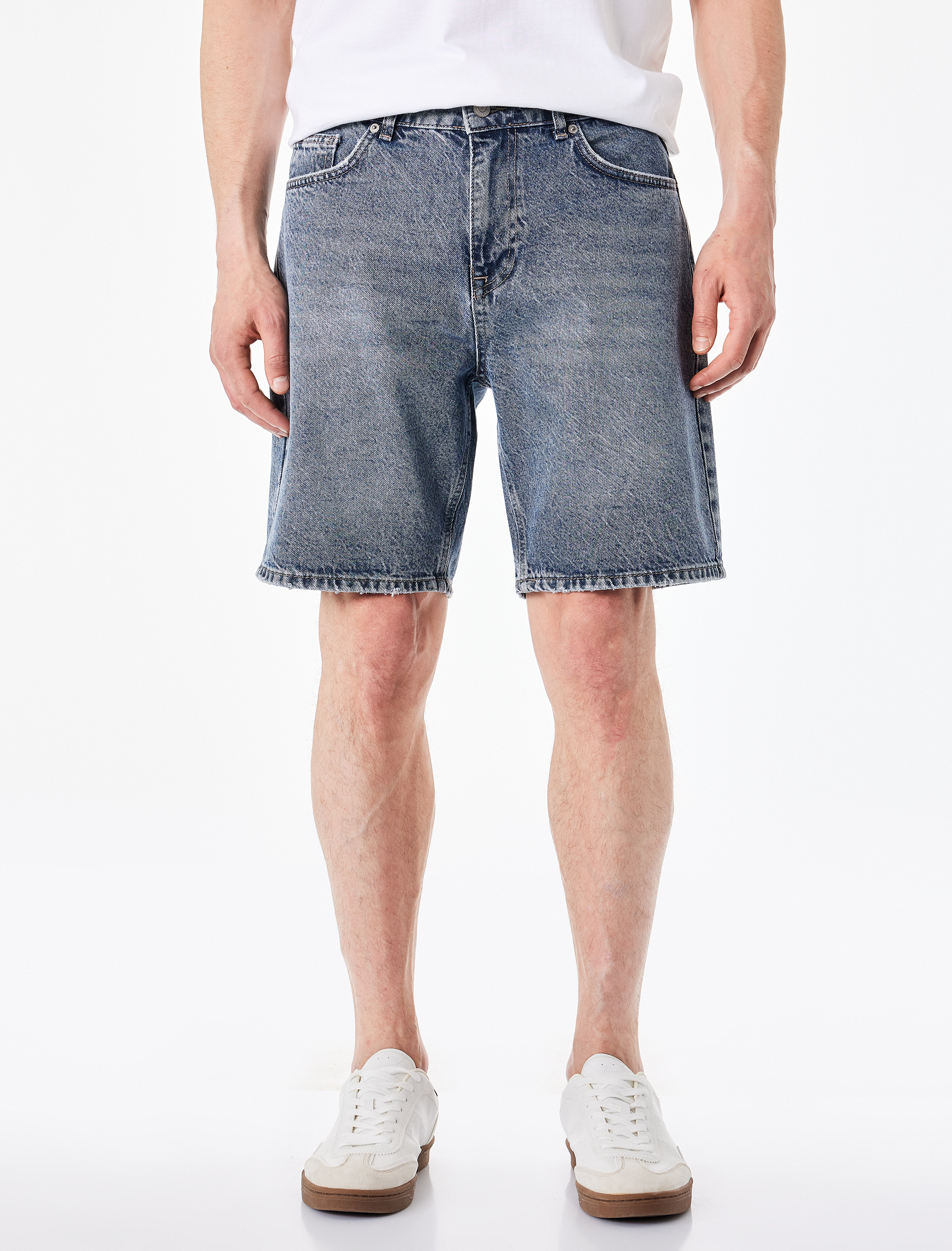   Pamuklu Normal Bel Straight Fit Jean Şort