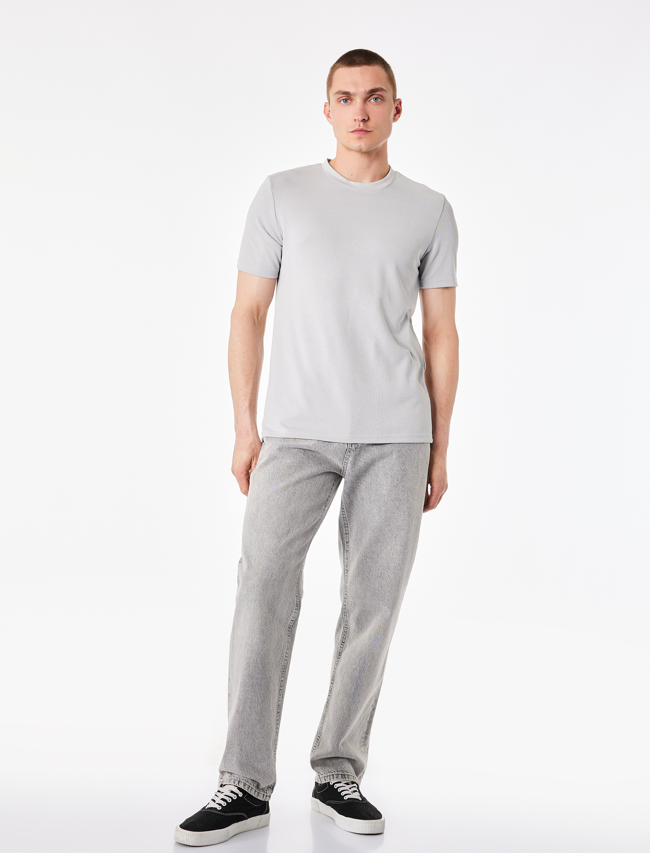   Bisiklet Yaka Viskon Karışımlı Kısa Kollu Basic Slim Fit Tişört