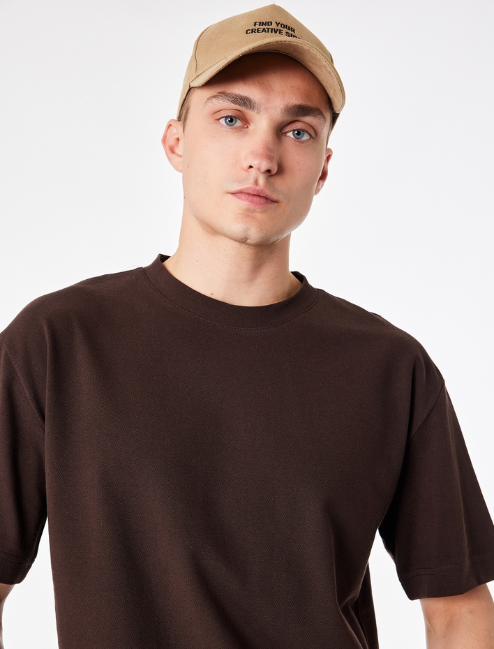  Pamuklu Kısa Kollu Bisiklet Yaka Basic Oversize Tişört