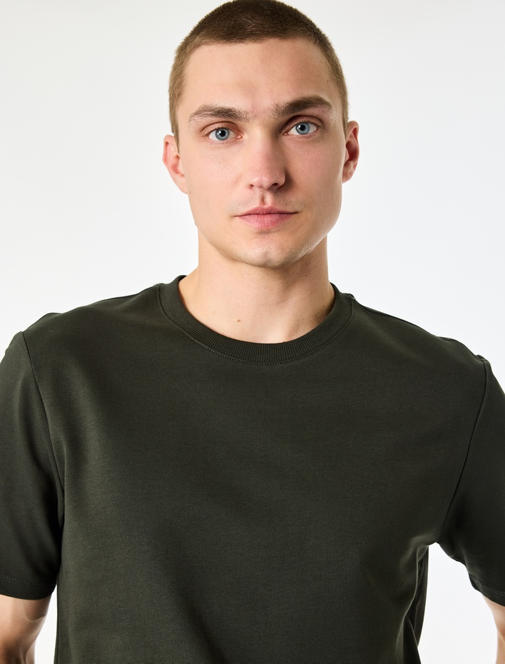  Regular Fit Pamuklu Bisiklet Yaka Kısa Kollu Basic Tişört