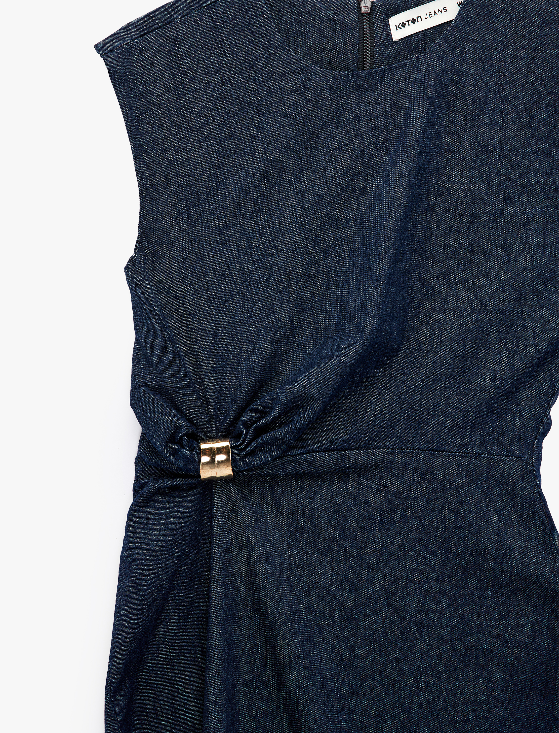   Metal Aksesuarlı Kolsuz Bisiklet Yaka Midi Denim Elbise