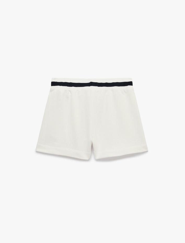  Regular Fit Cepli Beli Bağcıklı Biyeli Baskılı Pamuklu Mini Şort