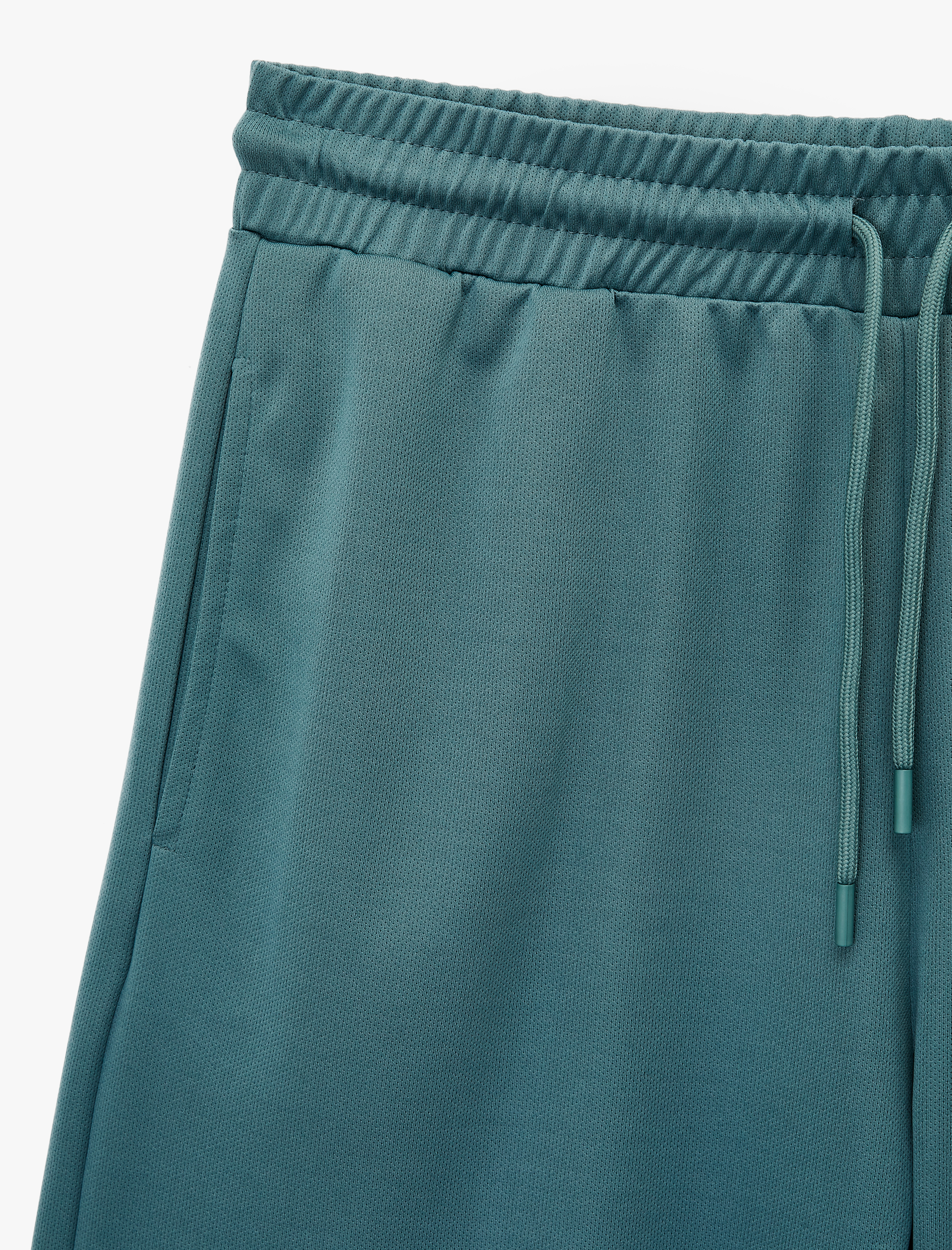   Beli Bağcıklı Cepli Bermuda Spor Şort