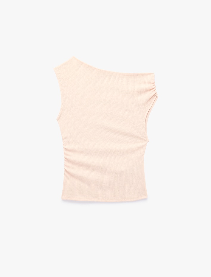  Slim Fit Asimetrik Yaka Kolsuz Drapeli Bluz