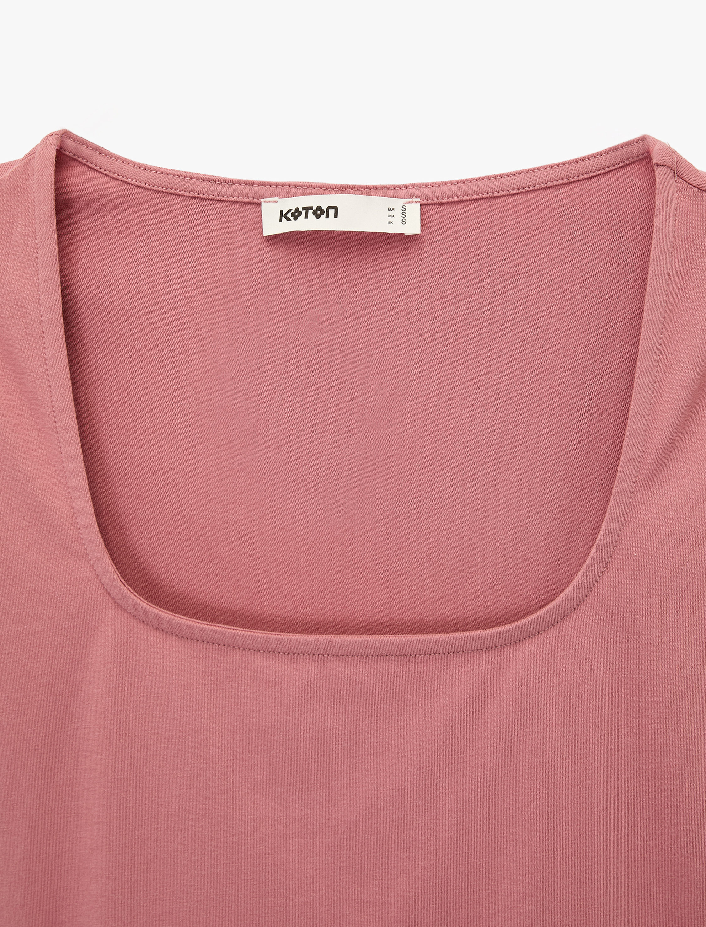   Pamuklu Slim Fit Kısa Kollu Kare Yaka Tişört