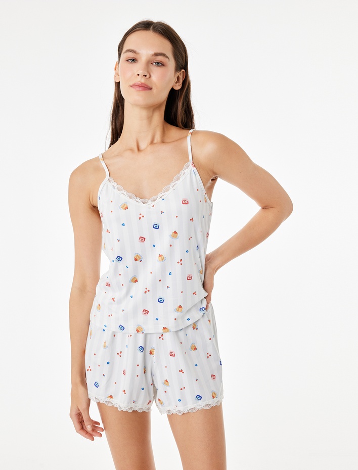  Dantel Detaylı Desenli Şortlu Pijama Takımı
