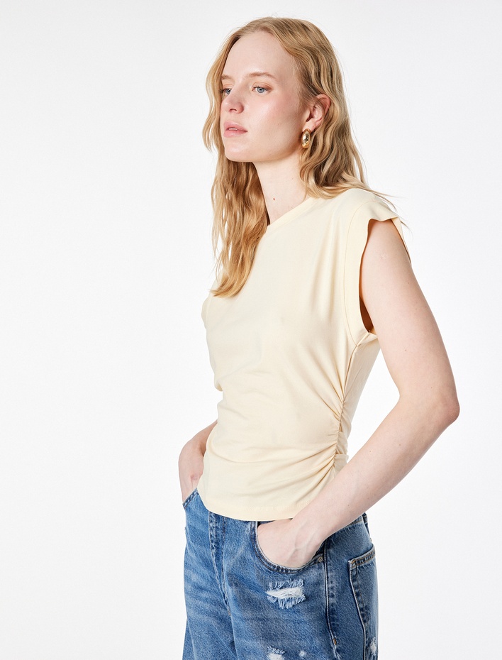  Pamuklu Slim Fit Drape Detaylı Bisiklet Yaka Kap Kollu Tişört