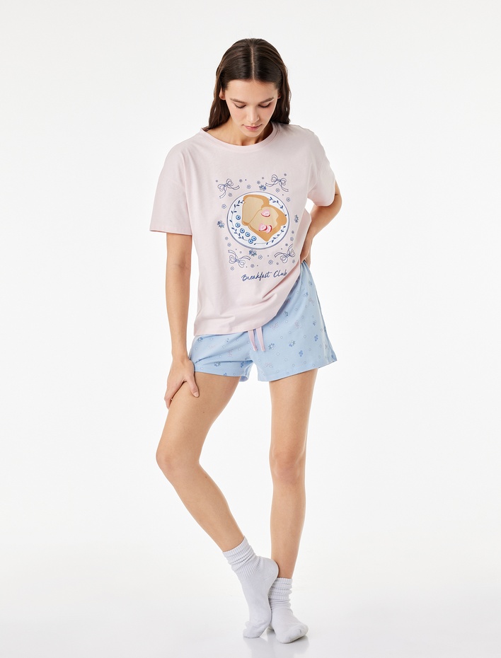  Rahat Kesim Baskılı Pamuklu Şortlu Pijama Takımı