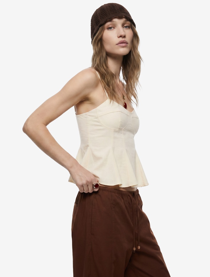 Viskon Kumaş Dokulu Slim Fit Volümlü Peplum İnce Askılı Bluz