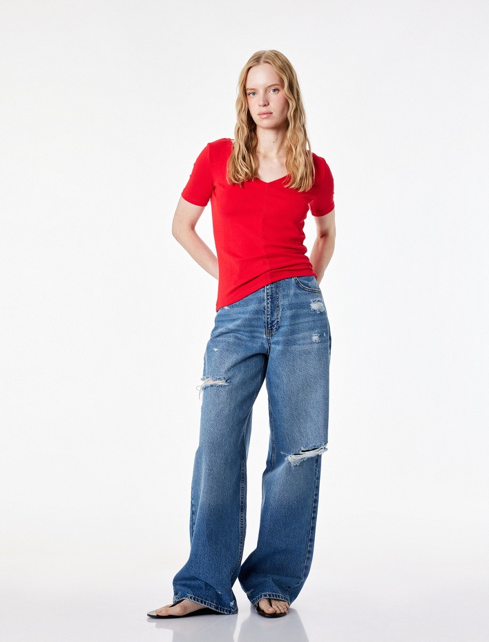  Pamuklu Slim Fit Kısa Kollu V Yaka Tişört