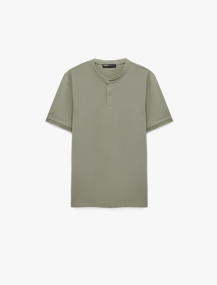 Regular Fit Pamuklu Düğmeli Kısa Kollu Henley Yaka Tişört