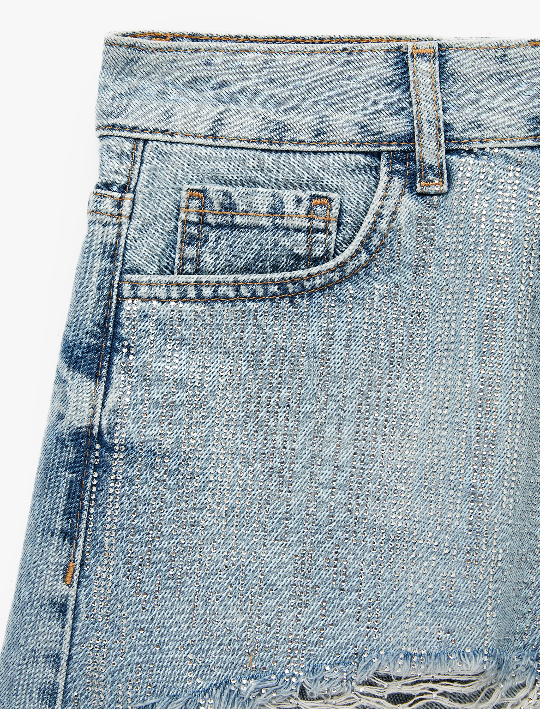   Yüksek Bel Yıpratma Detaylı Taşlı Mini Denim Şort