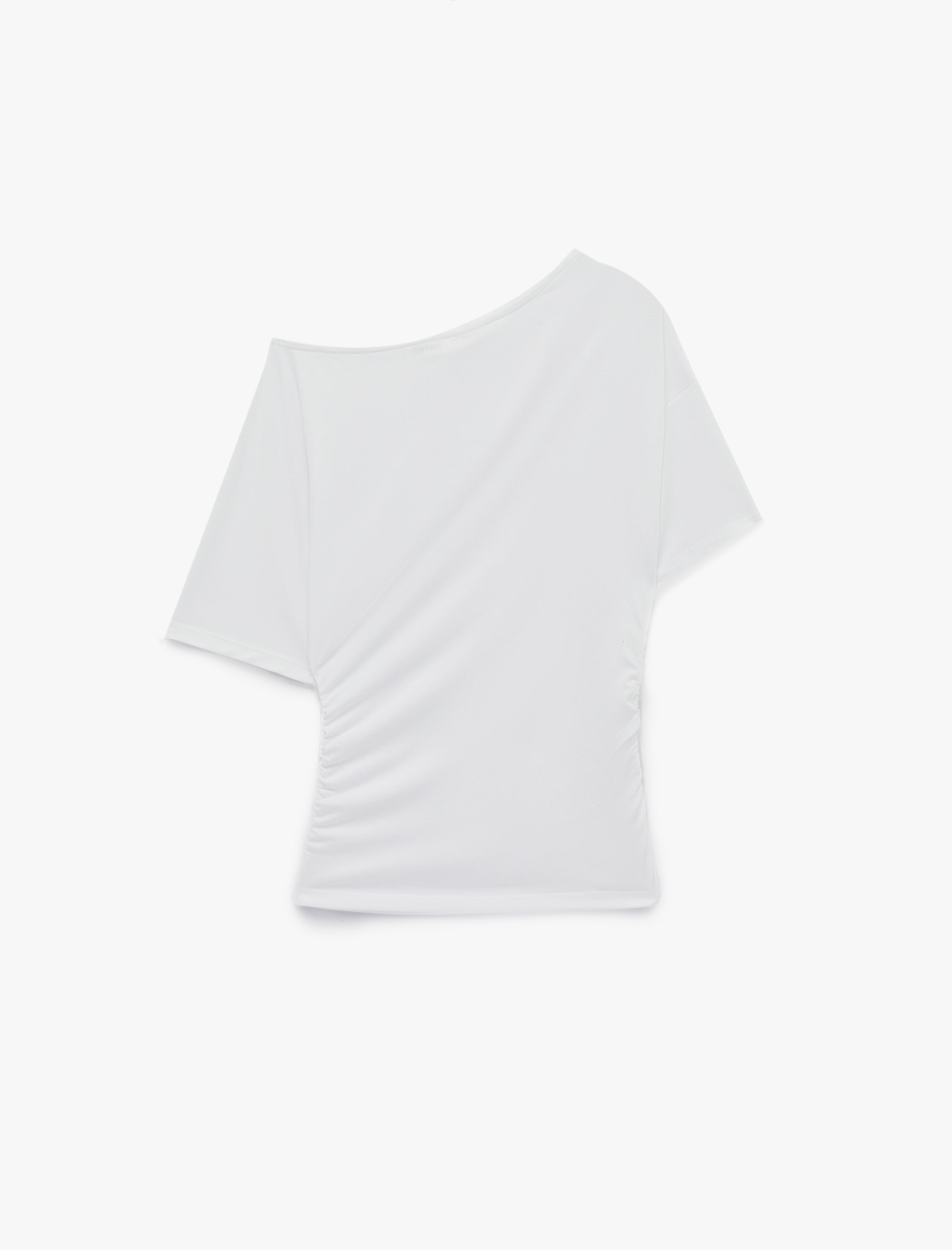   Slim Fit Drape Detaylı Omzu Açık Kayık Yaka Tişört