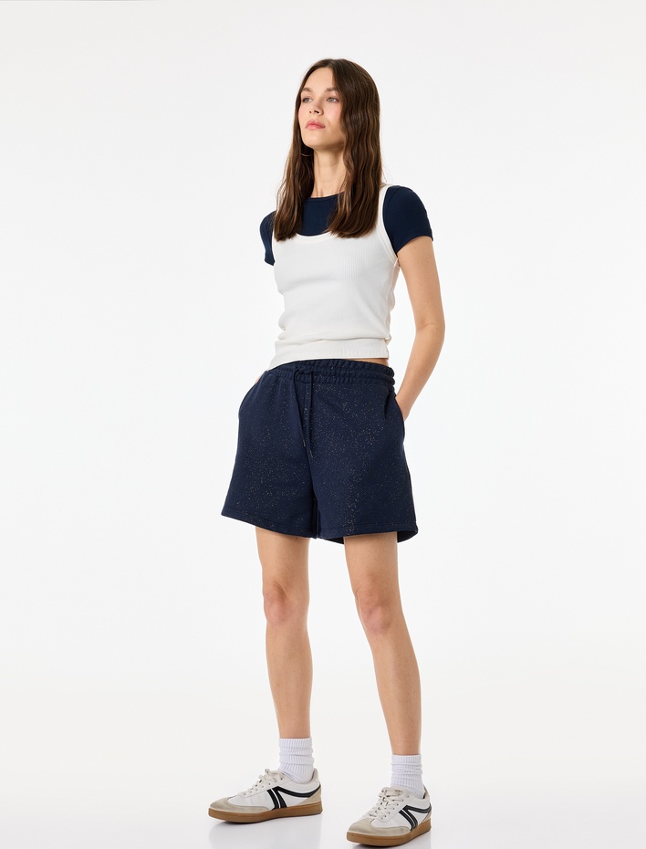  Slim Fit Beli Bağcıklı Cepli Simli Mini Şort