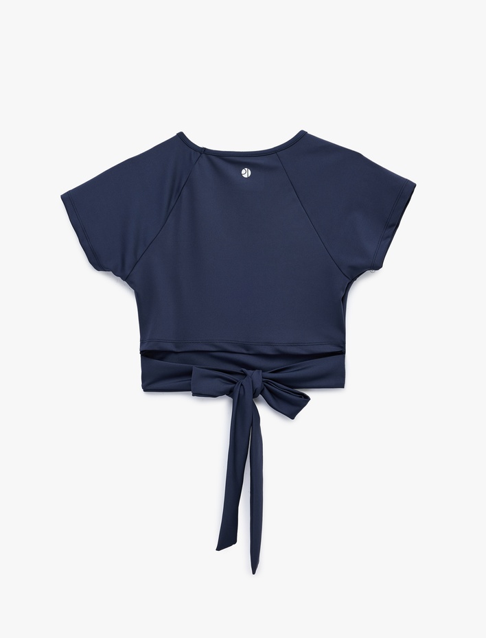  Slim Fit Bağlama Detaylı Crop Spor Tişört