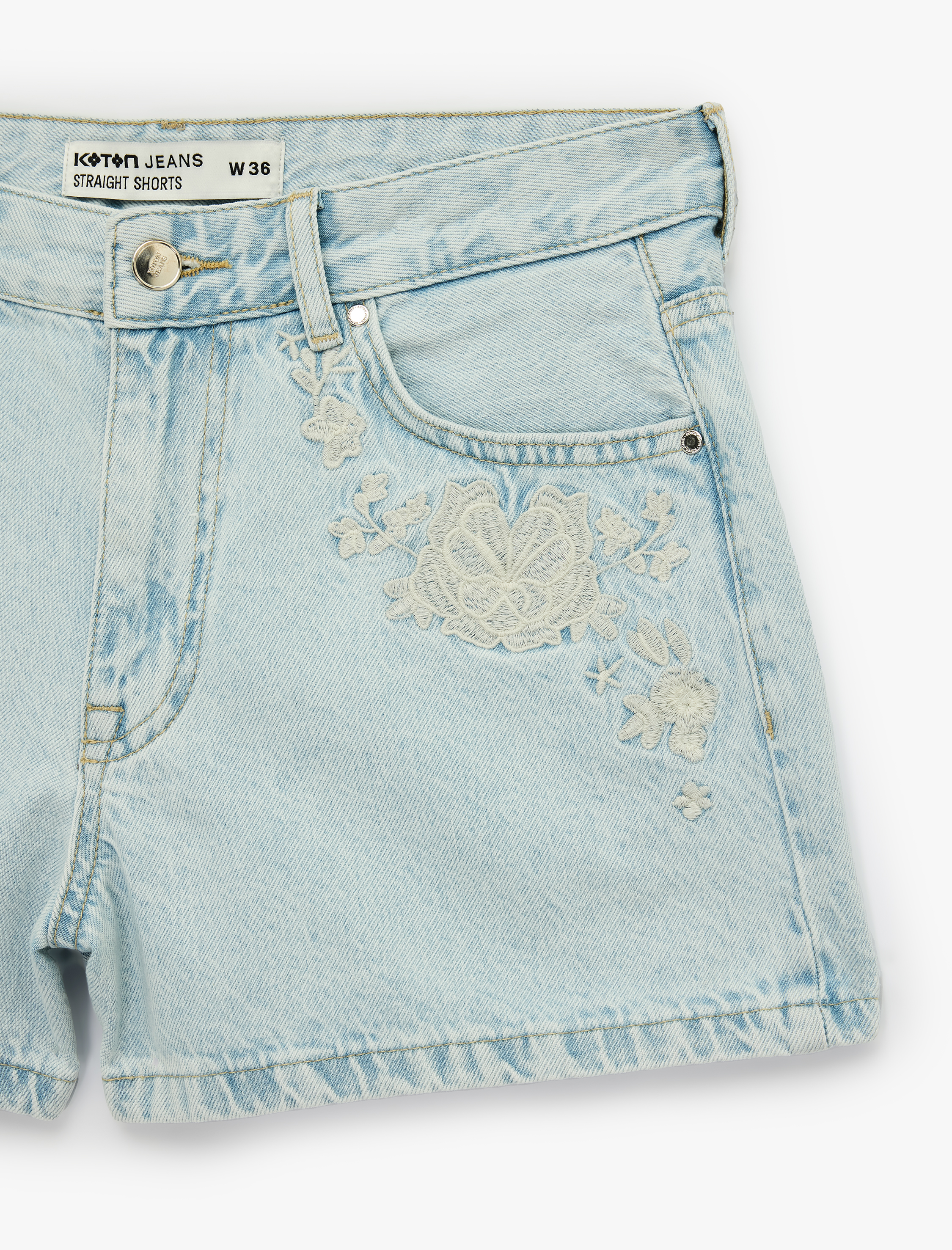   Pamuklu Nakış Detaylı Regular Fit Mini Denim Şort