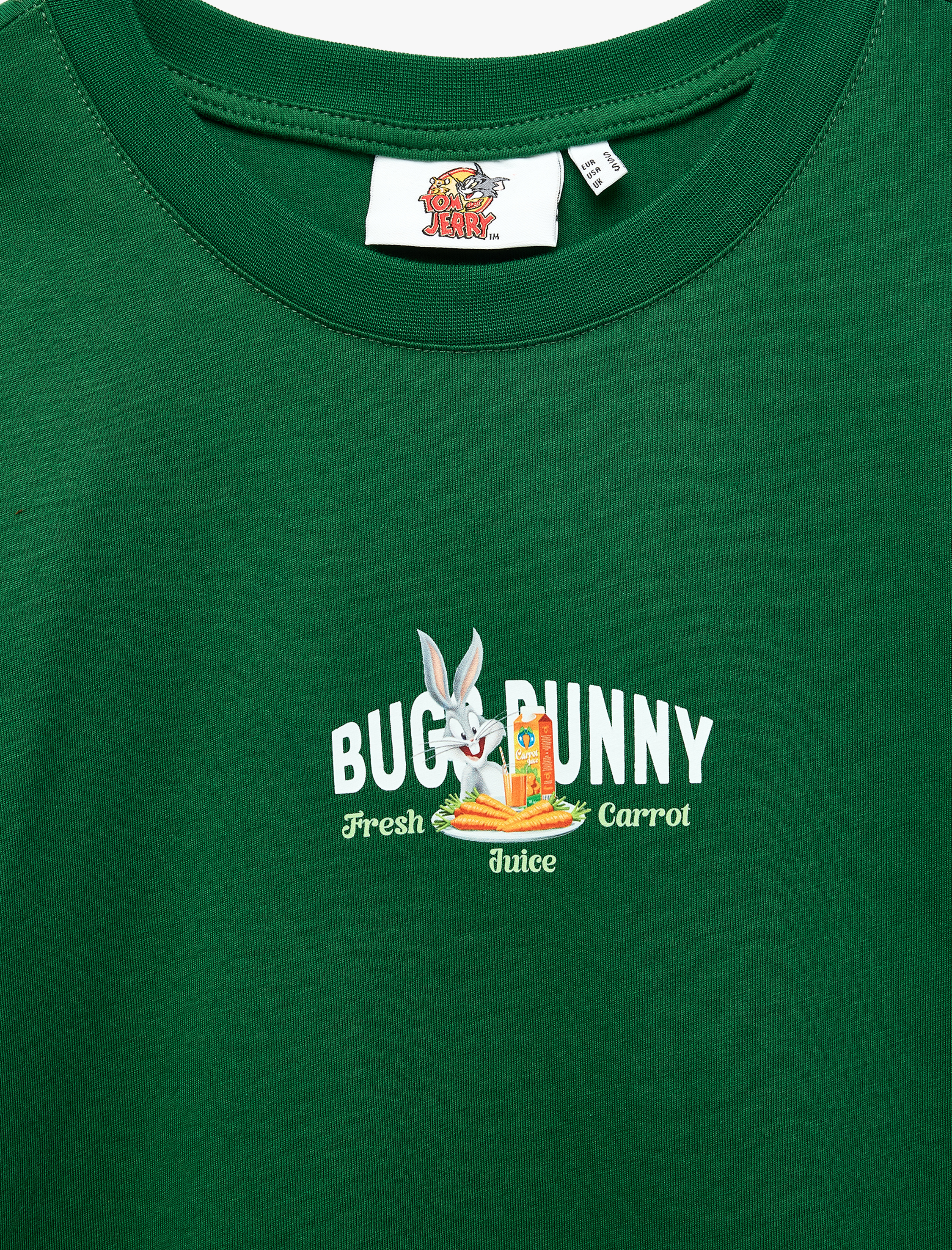   Bugs Bunny Lisanslı Rahat Kalıp Bisiklet Yaka Kısa Kollu Arkası Baskılı Tişört