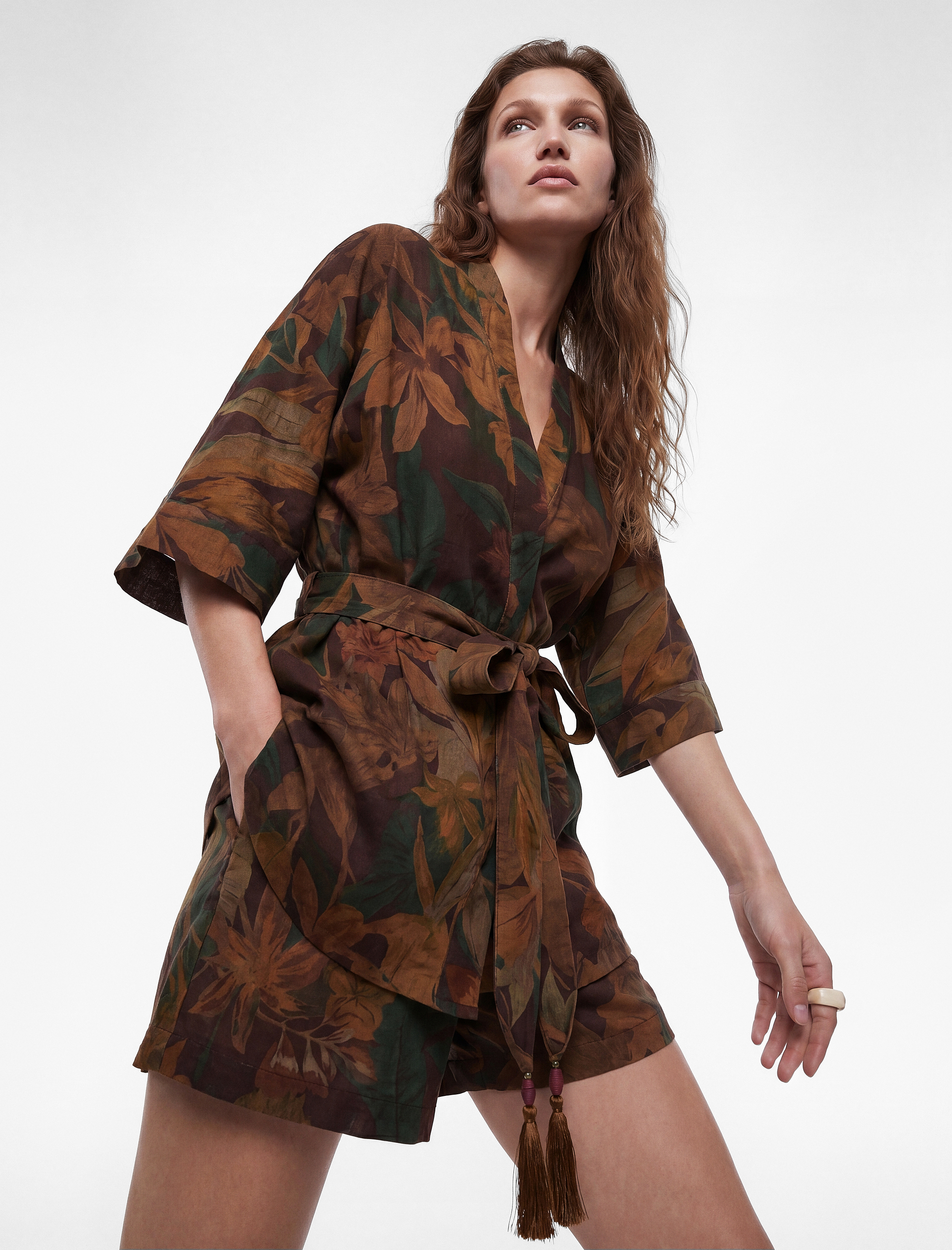   Koton X Melis Ağazat - Püsküllü Kuşak Detaylı Floral Desenli Kimono