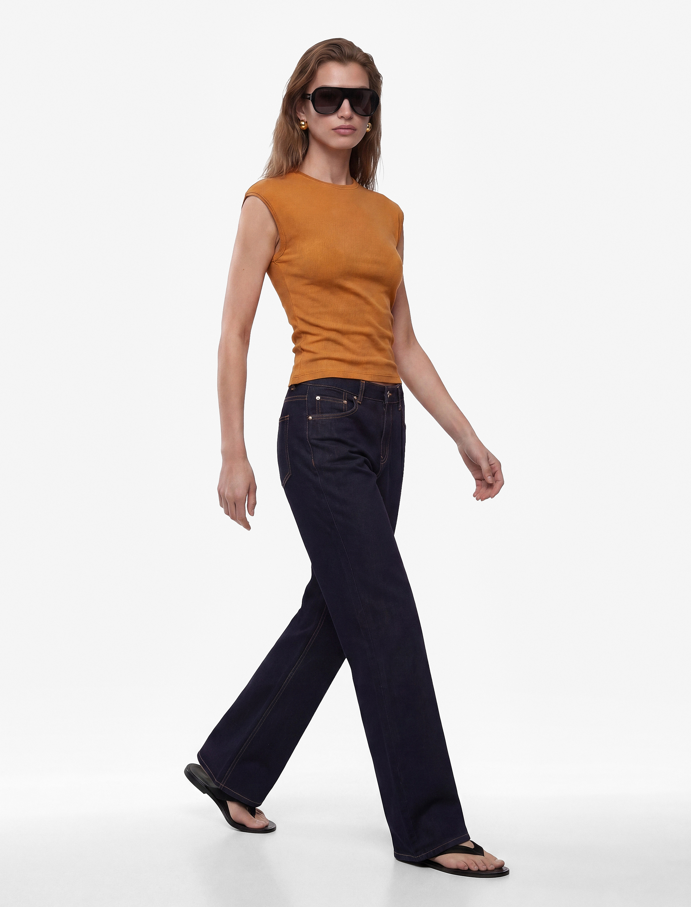   Slim Fit Pamuklu Bisiklet Yaka Sıfır Kol Tişört
