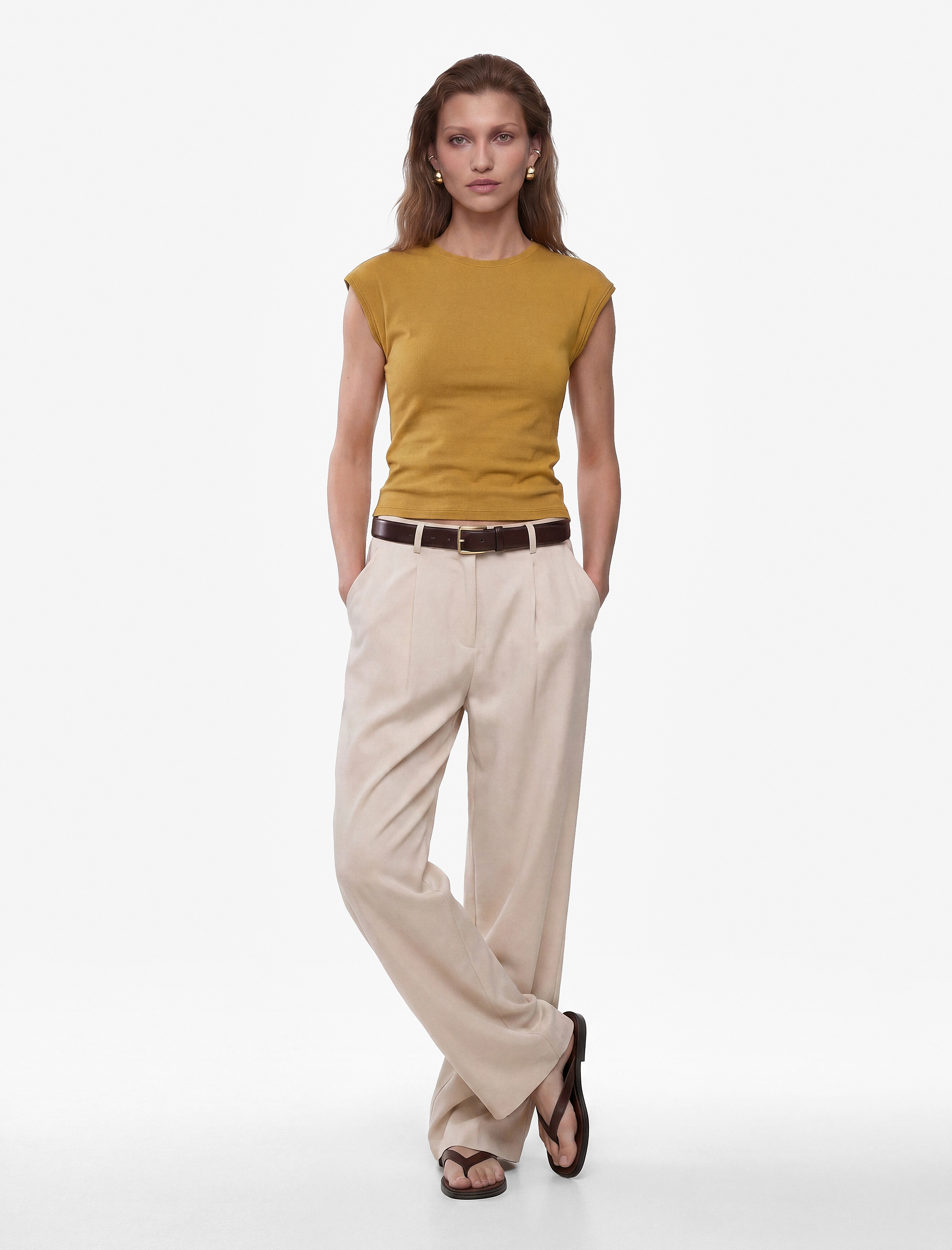   Slim Fit Pamuklu Bisiklet Yaka Sıfır Kol Tişört