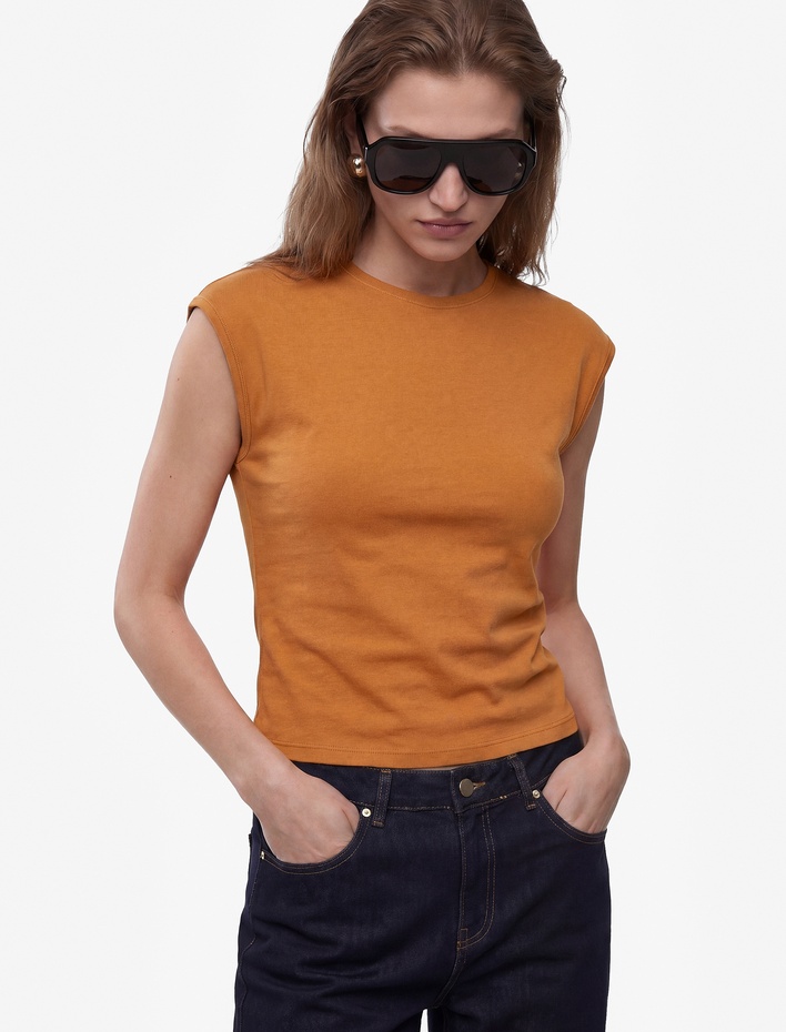  Slim Fit Pamuklu Bisiklet Yaka Sıfır Kol Tişört