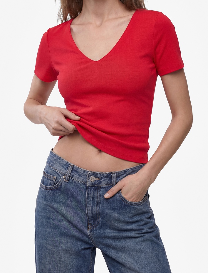  Pamuklu Slim Fit Kısa Kollu V Yaka Tişört