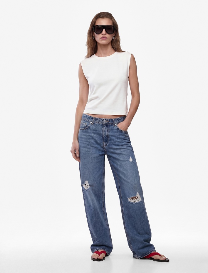  Pamuklu Slim Fit Bisiklet Yaka Kolsuz Sırt Detaylı Bluz